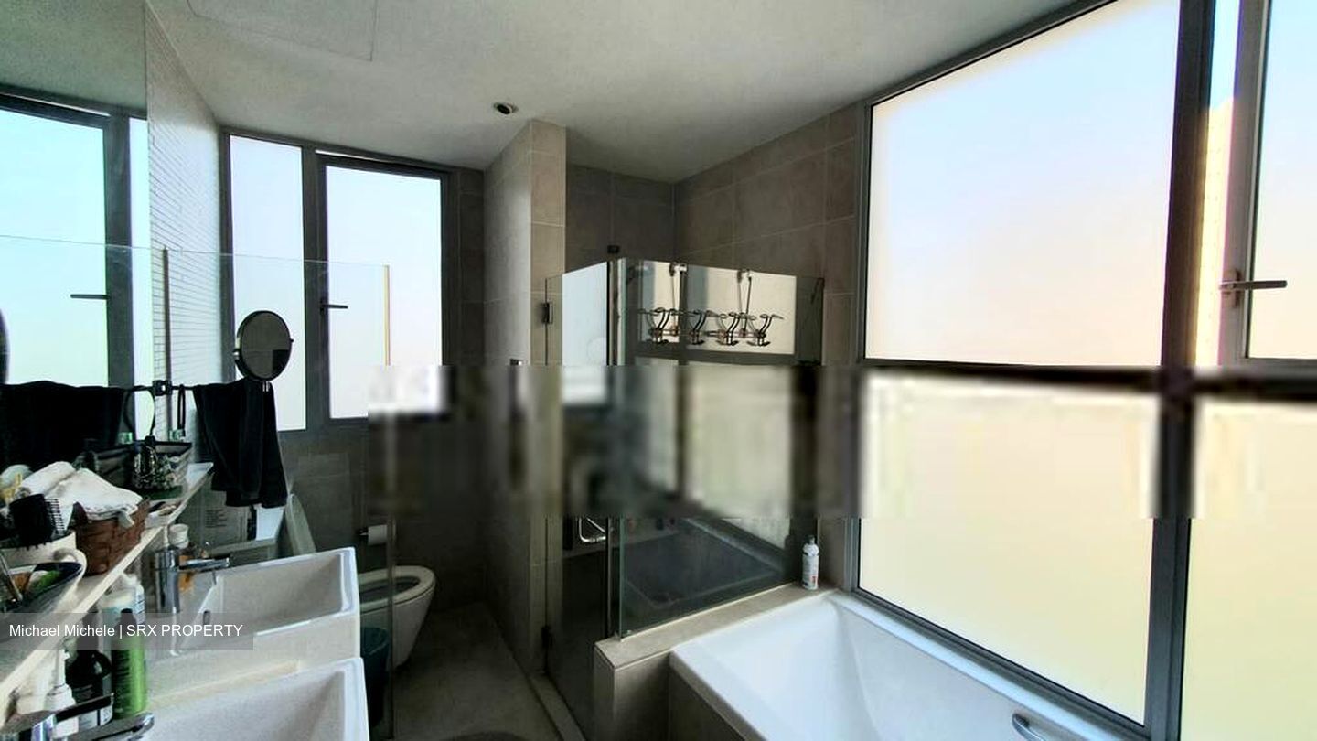 The Esta (D15), Condominium #404080221